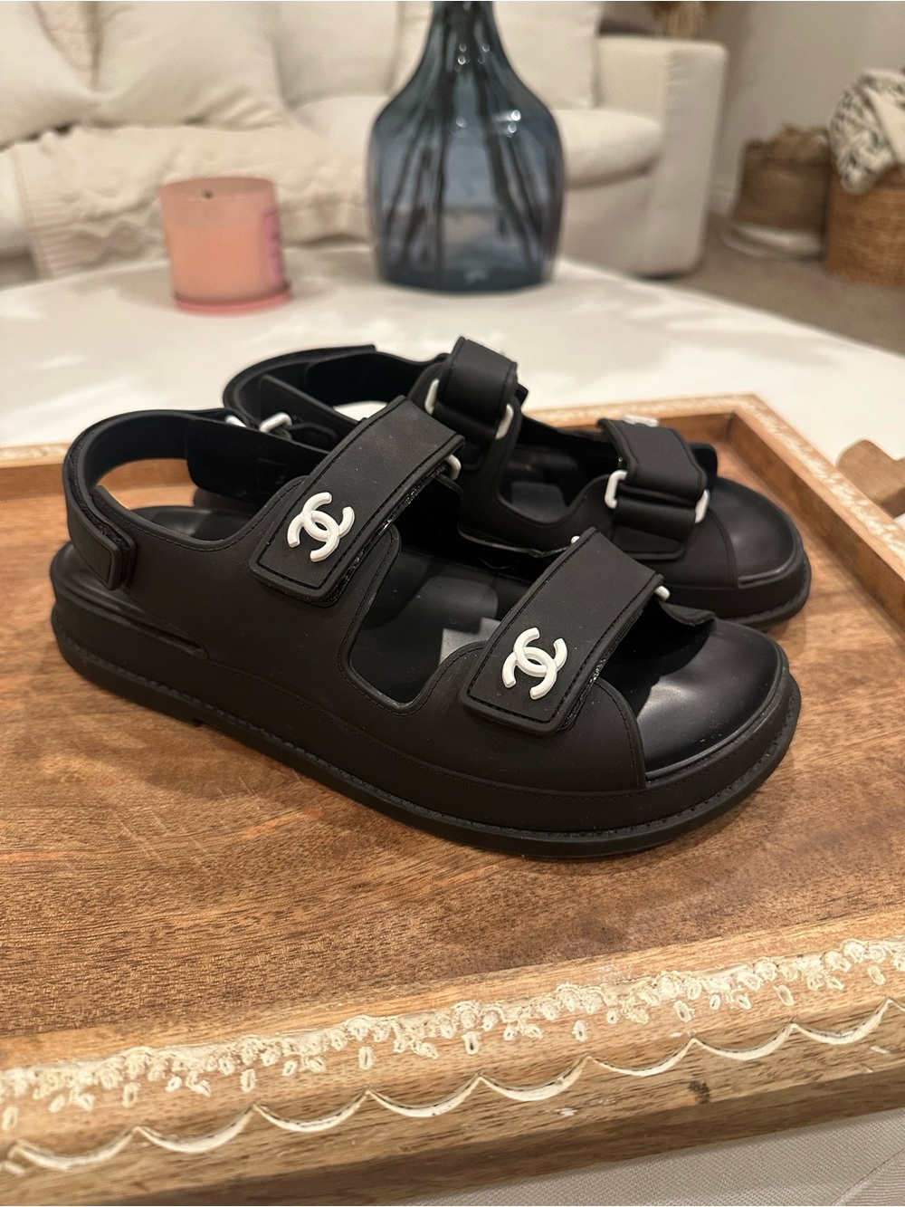 CHANEL Black Logo-Detail Kids Velcro Sandals